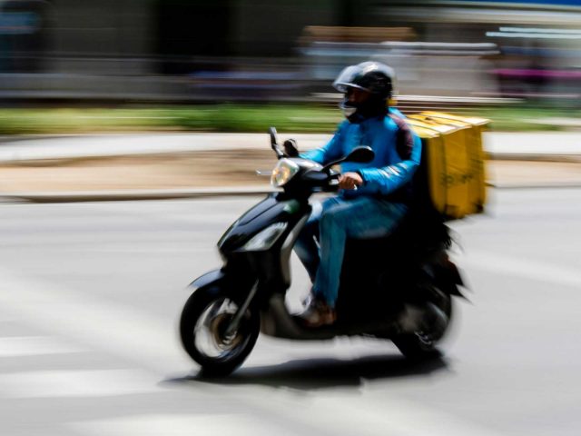 hizli-kargo-moto-kurye-640x480.jpg